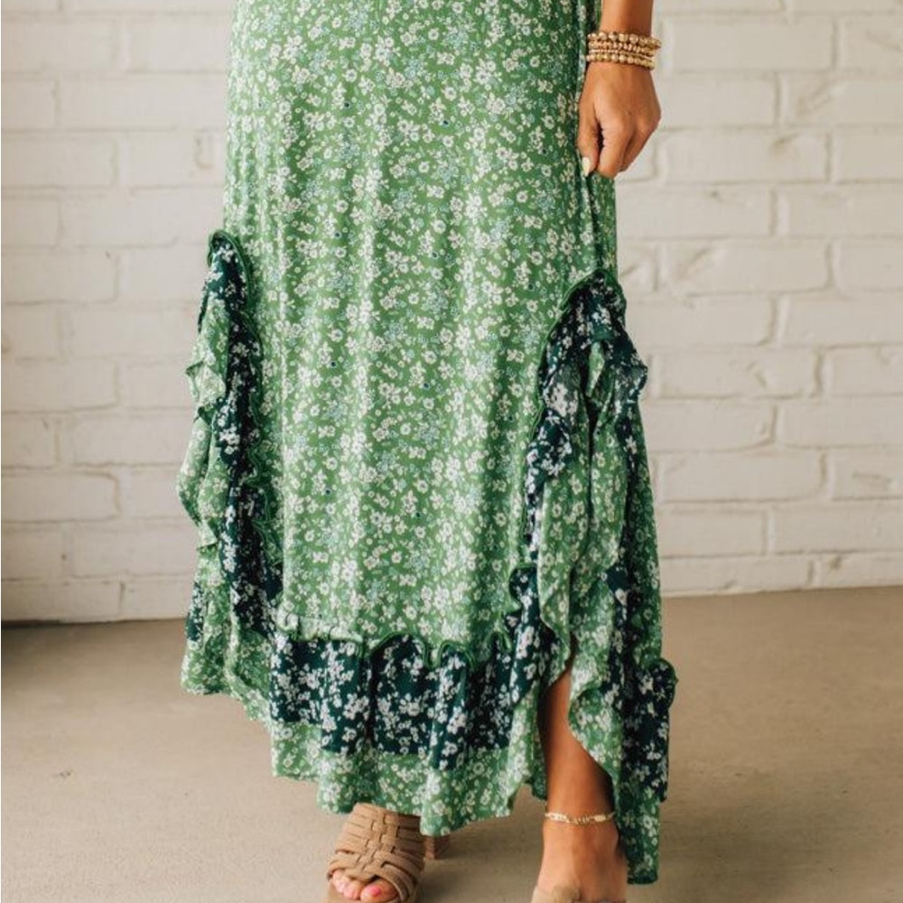 Double Side Slits Ruffled Maxi Skirt - Picture 3 of 16